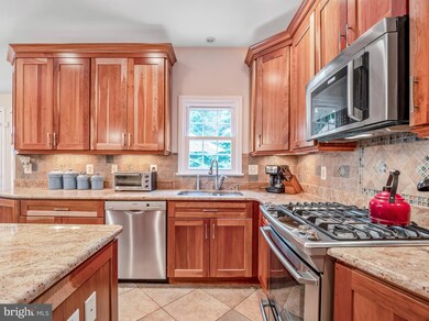 13115 Willow Edge Ct, Clifton, VA 20124 - photo 7