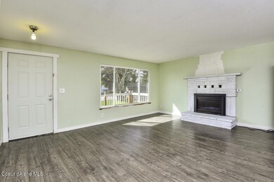 5-Living-Room