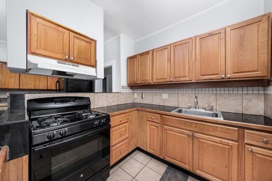 51 Shurtleff St unit 3, Chelsea, MA 02150 - photo 2