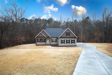 2066 Roadrunner Rd unit 19, Clover, SC 29710 - photo 2