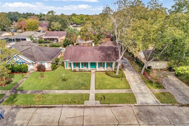 15739 Wandering Trail, Friendswood, TX 77546 - photo 2