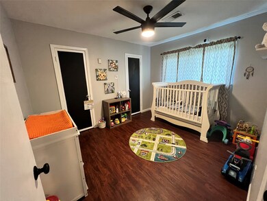 305 Mary Ann Dr, Friendswood, TX 77546 - photo 7