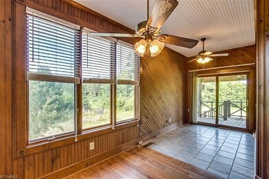 4462 Woodfern Rd, Seagrove, NC 27341 - photo 7