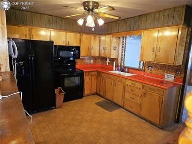 1809 Maplewood Dr, Pueblo, CO 81005 - photo 4