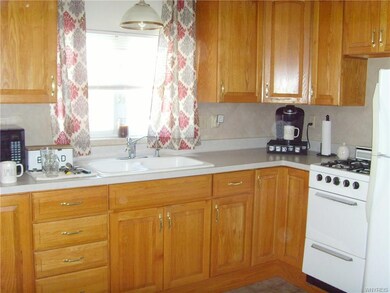 784 Wilson Ave, North Tonawanda, NY 14120 - photo 2