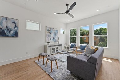 1207 Cavalcade St unit C, Houston, TX 77009 - photo 3