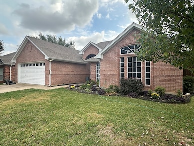 804 Auburndale Dr, Mansfield, TX 76063 - photo 3