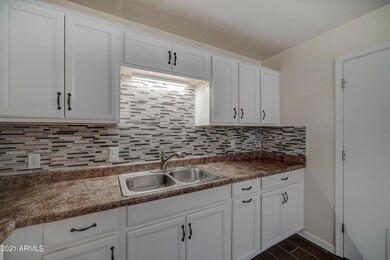 856 E Friar Ave-8