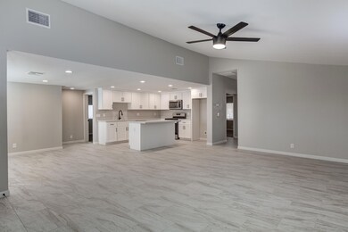 460 S Ocotillo Dr-11