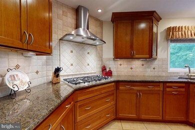 32 Dunbar Dr, Princeton Junction, NJ 08550 - photo 4