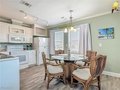 16 Helen Ln, Fort Myers Beach, FL 33931 - photo 4