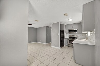 8814 Manus St unit 5, Houston, TX 77093 - photo 3