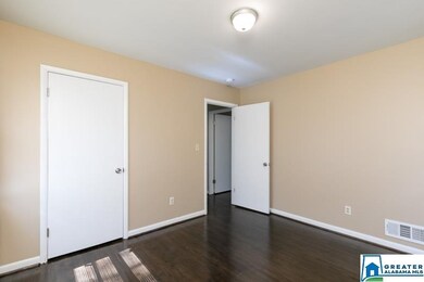 413 19th Terrace NE, Center Point, AL 35215 - photo 3
