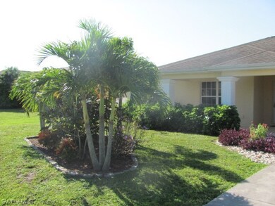206 Mossrosse St, Fort Myers, FL 33913 - photo 2