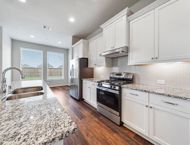 10706 Chinese Violet, Conroe, TX 77385 - photo 3