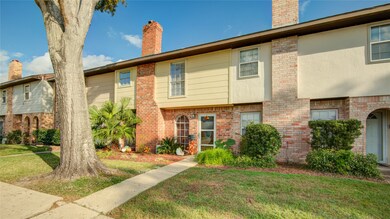 1424 Silverpines Rd unit 1, Houston, TX 77062 - photo 2