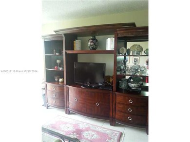 9360 Fontainebleau Blvd unit 408, Miami, FL 33172 - photo 5