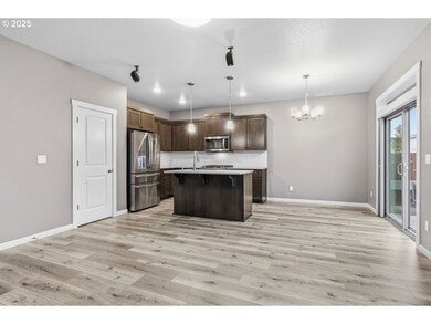 1396 Dahlia St, Woodburn, OR 97071 - photo 6