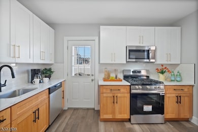 895 Port Reading Ave, Woodbridge Township, NJ 07064 - photo 4