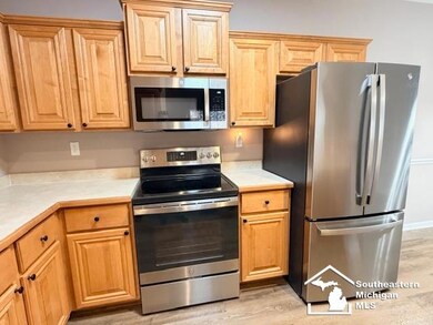 20004 Hidden Oaks Dr, Trenton, MI 48183 - photo 7