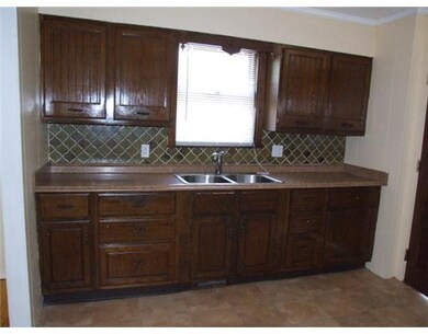 157 Barton St, Pawtucket, RI 02860 - photo 3