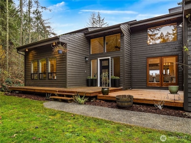 918 Lummi Dr, Fox Island, WA 98333 - photo 2