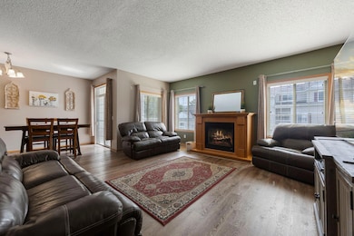 7382 Timber Crest Dr S, Cottage Grove, MN 55016 - photo 2