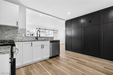 19524 Maple Heights Blvd, Maple Heights, OH 44137 - photo 5