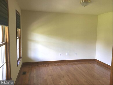 14039 Hollow Rd, Hancock, MD 21750 - photo 4