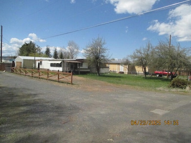 2914 Bisbee St, Klamath Falls, OR 97603 - photo 2