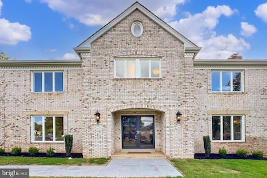 6294 Dunaway Ct, McLean, VA 22101 - photo 2