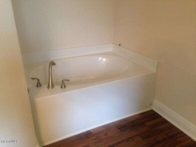 1820 Garden Tub