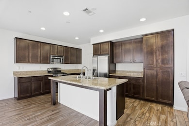 26906 Trestles Dr, Canyon Country, CA 91351 - photo 3