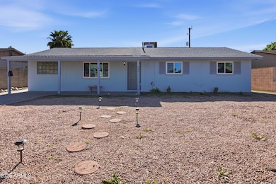 857 E Buffalo St, Chandler, AZ 85225 - photo 2