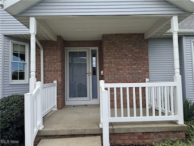 1357 S Azalea Blvd, Barberton, OH 44203 - photo 2