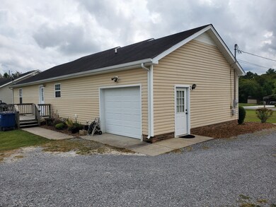 212 Warren Cir, Shelbyville, TN 37160 - photo 7