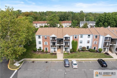 336 Lancaster Ct unit 2336, Piscataway, NJ 08854 - photo 2