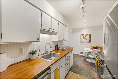 2301 NE 65th St unit 202, Seattle, WA 98115 - photo 5