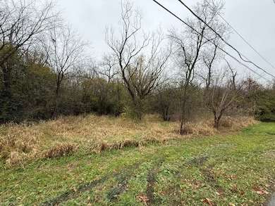 unlisted-address, Glen Ellyn, IL 60137 - photo 2