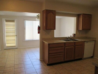 10942 W Santa fe Dr, Sun City, AZ 85351 - photo 7