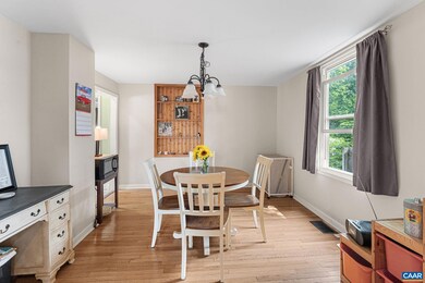 564 N Bath Ave, Waynesboro, VA 22980 - photo 4