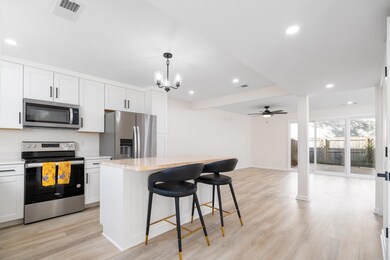 401 Carriage Lane-30