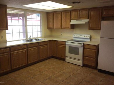photo 2 (2) Cora-kitchen
