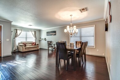 DINING LIVING 4