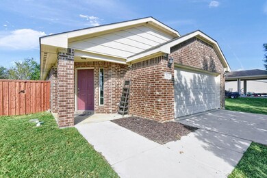 202 Candlewood Cir, Gainesville, TX 76240 - photo 4