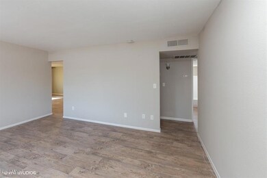 03_1276SOCOTILLODR_2003_LowRes
