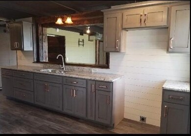 50 N 3rd St unit 2, Lansing, IA 52151 - photo 3