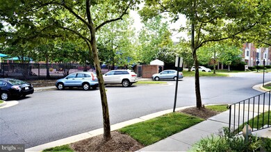 42838 Smallwood Terrace, Chantilly, VA 20152 - photo 3