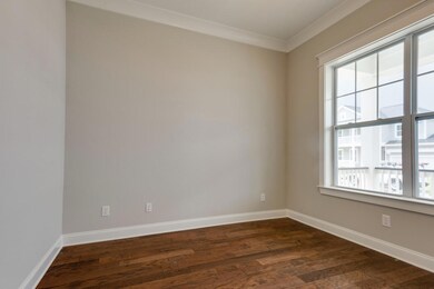 ng1806082-1005