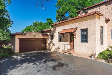 Large driveway & Parking